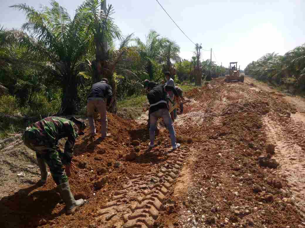 Satgas TMMD Kerahkan Alat Berat, Percepat Pembangunan Aukas